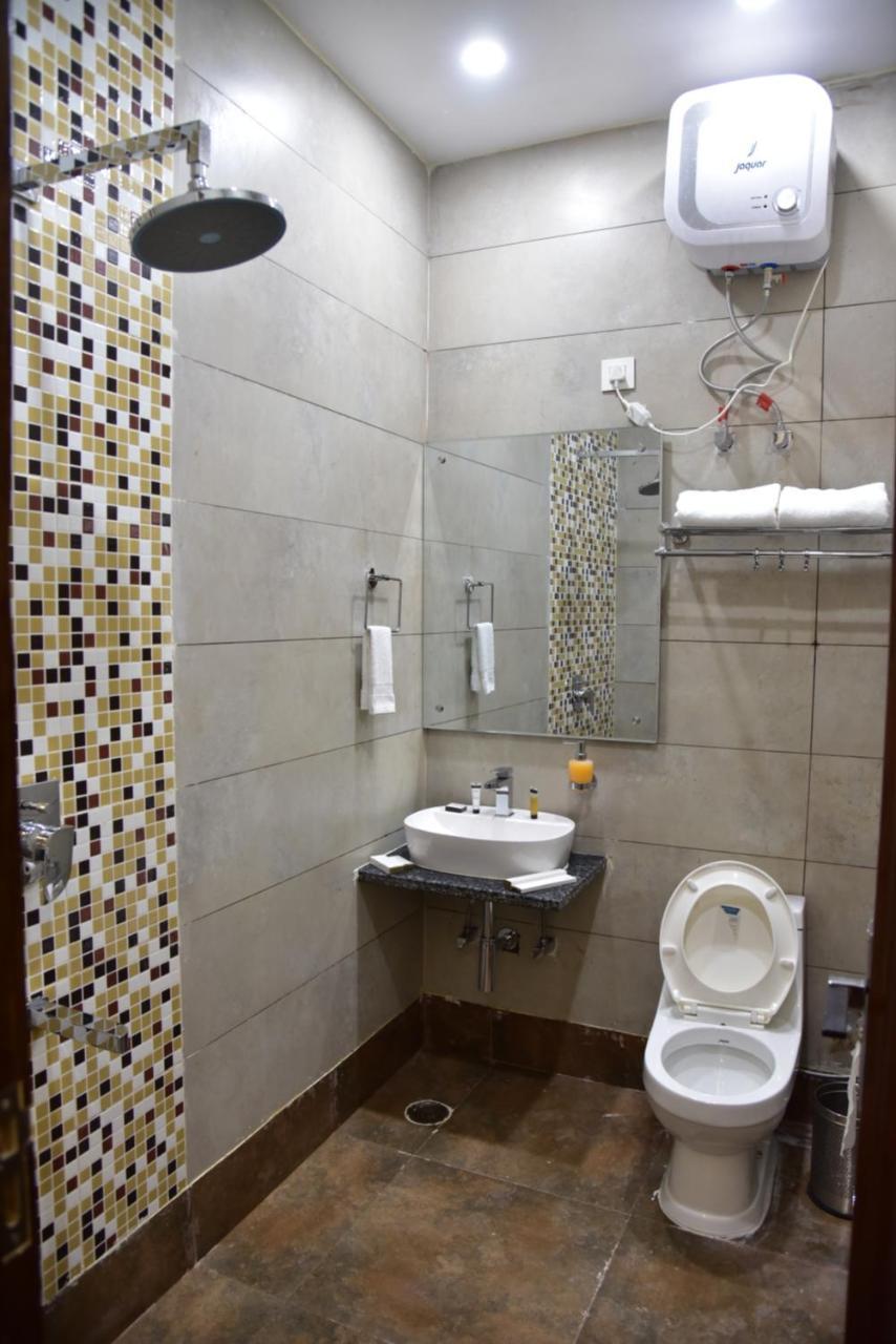 מלון Rohtak Inter Urban מראה חיצוני תמונה